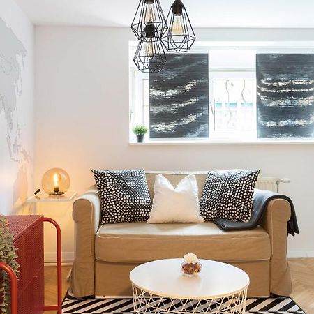 Modern Studio Near British Square Apartment Zagreb Exterior photo