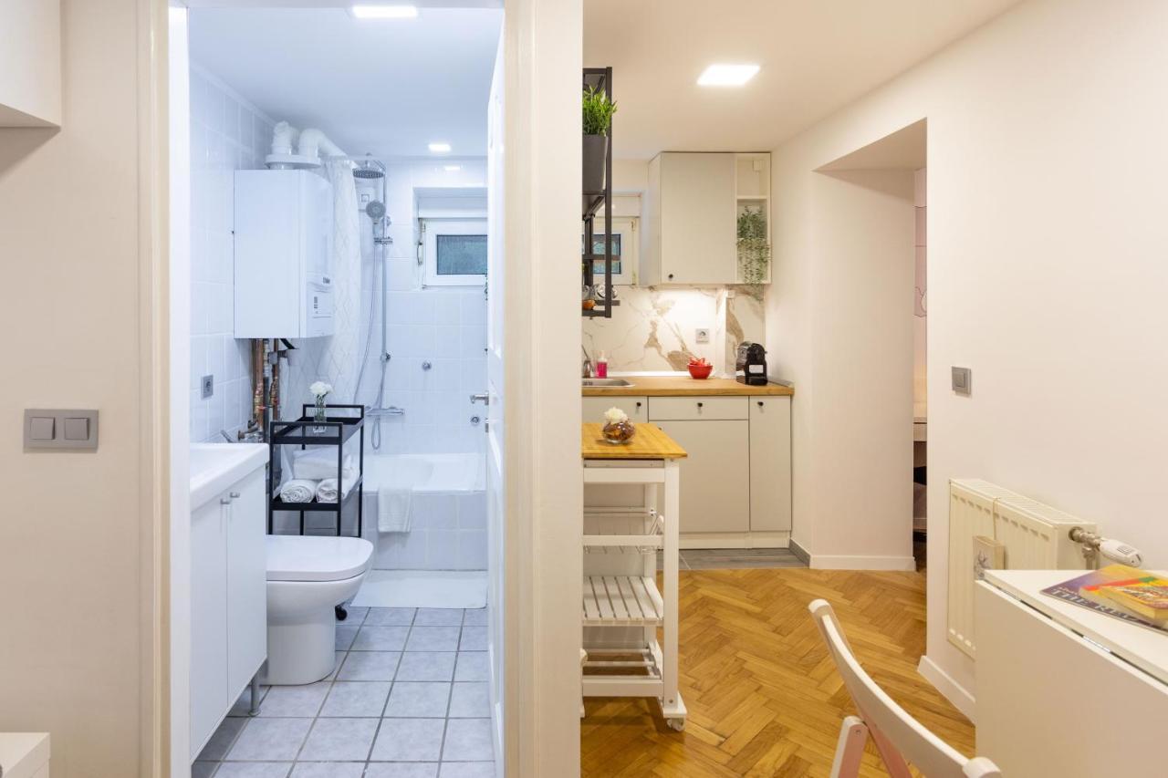 Modern Studio Near British Square Apartment Zagreb Exterior photo